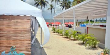 Santa Maria Beach à Abatta : l’adresse où le goût rencontre la mer et le zouglou